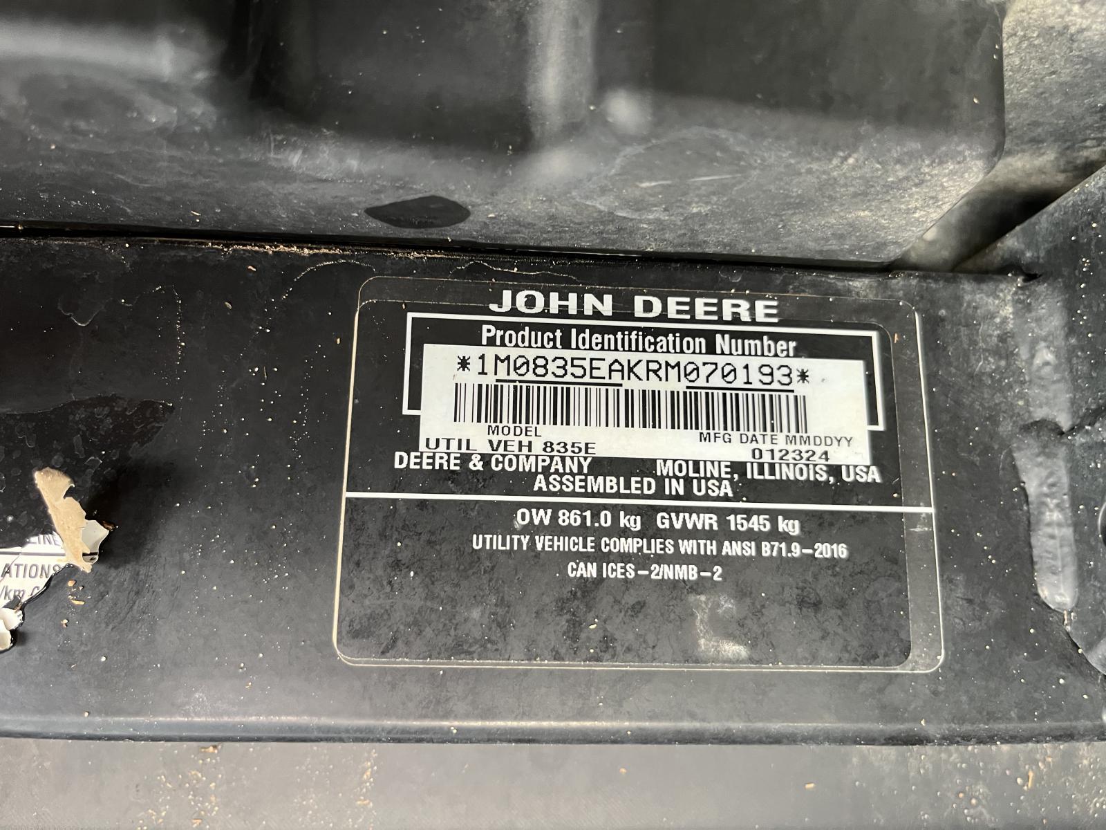 ./imagenes/INVOICE/2019/18253/JOHN DEERE XUV835E (14).JPG